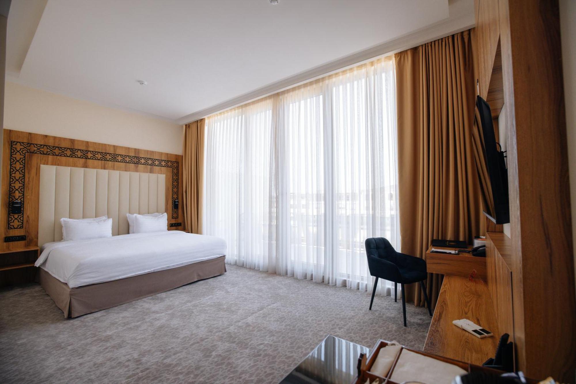 Kohinur Plaza Hotel Самарканд Екстериор снимка