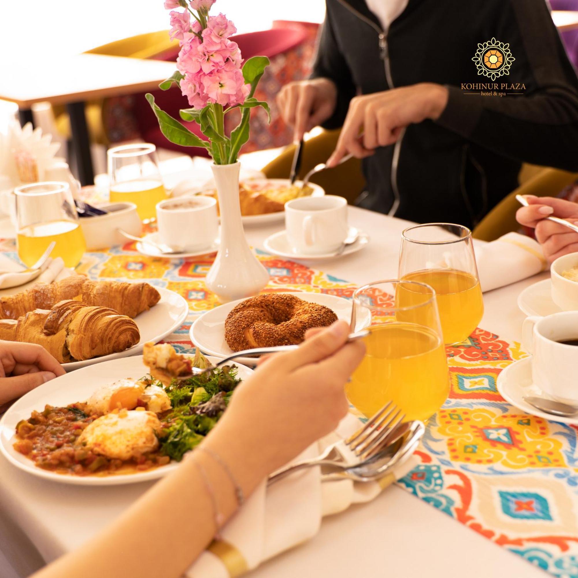 Kohinur Plaza Hotel Самарканд Екстериор снимка